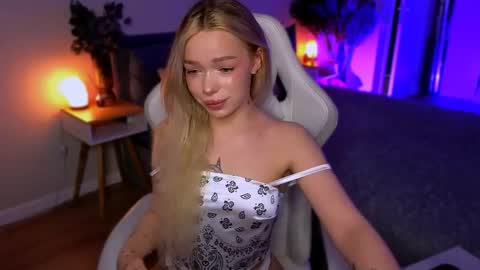 Ella online show from 04/11/26, 05:45