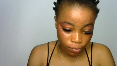 Snapshot of elle_lee85 chatting on 06/18/26, 07:18 sugar girl online show from 06/18/26, 07:18