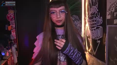 follow me on instagram .    online show from 11/13/25, 03:00