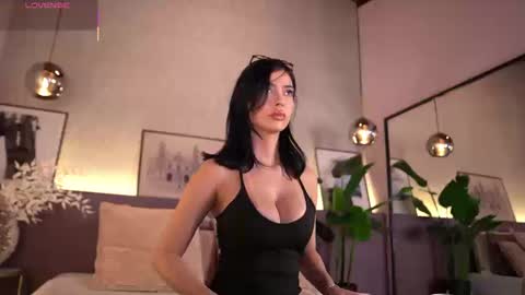 Elle Diane online show from 09/23/25, 10:02