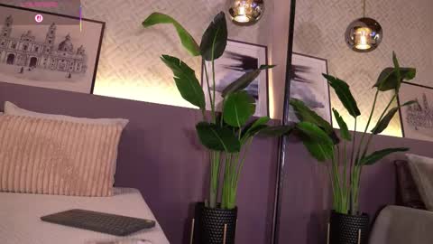 Elle Diane online show from 12/04/25, 10:29