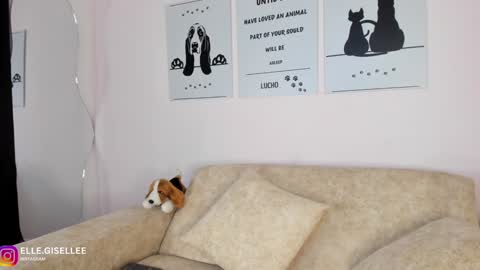 Yiss online show from 01/18/25, 03:53