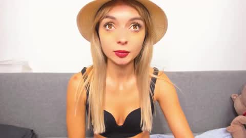 ellen_flow online show from 03/12/25, 11:54