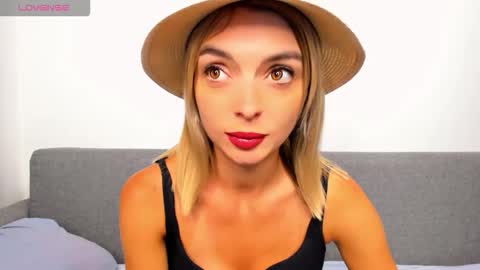 ellen_flow online show from 09/17/25, 07:59