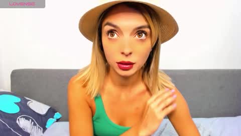 ellen_flow online show from 09/27/25, 07:41