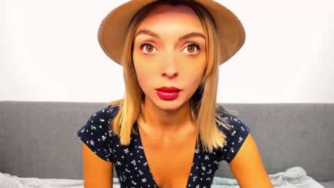 ellen_flow online show from 10/02/25, 09:33