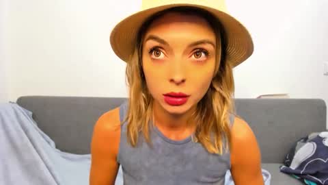 ellen_flow online show from 11/06/25, 09:37