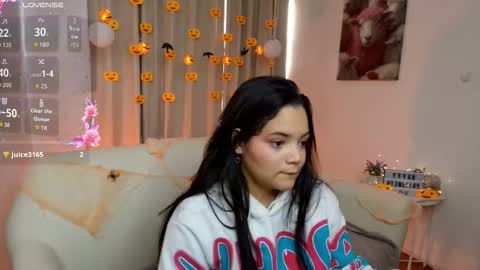 elli_snow online show from 10/24/25, 12:34