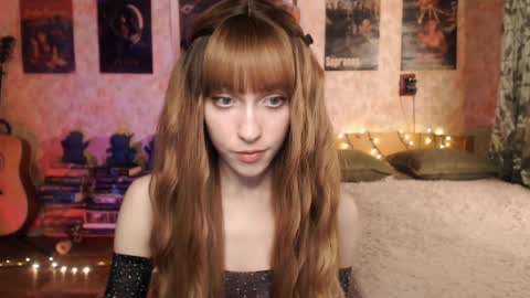 Snapshot of ellie_friendly chatting on 12/02/24, 12:07 ellie_friendly online show from 12/02/24, 12:07