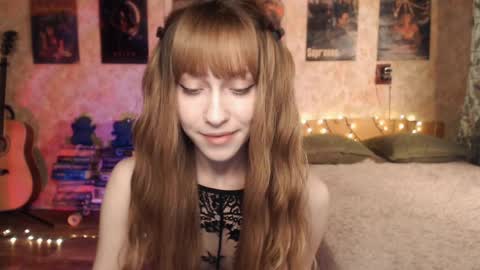 Snapshot of ellie_friendly chatting on 12/16/24, 03:19 ellie_friendly online show from 12/16/24, 03:19