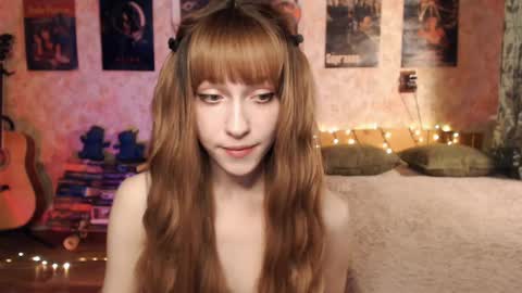 Snapshot of ellie_friendly chatting on 12/23/24, 01:29 ellie_friendly online show from 12/23/24, 01:29
