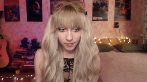 Snapshot of ellie_friendly chatting on 01/30/25, 12:06 ellie_friendly online show from 01/30/25, 12:06
