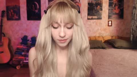 Snapshot of ellie_friendly chatting on 02/02/25, 12:09 ellie_friendly online show from 02/02/25, 12:09
