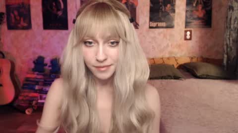 Snapshot of ellie_friendly chatting on 02/05/25, 12:17 ellie_friendly online show from 02/05/25, 12:17