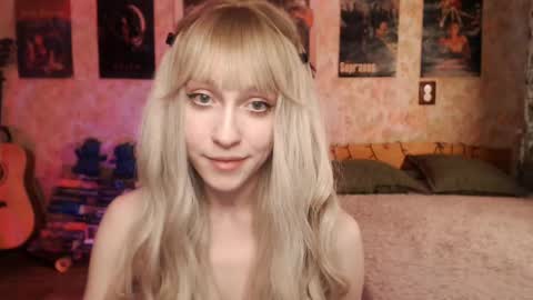 Snapshot of ellie_friendly chatting on 03/12/25, 02:30 ellie_friendly online show from 03/12/25, 02:30
