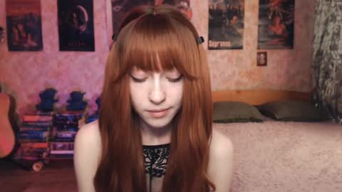 Snapshot of ellie_friendly chatting on 09/10/25, 01:49 ellie_friendly online show from 09/10/25, 01:49