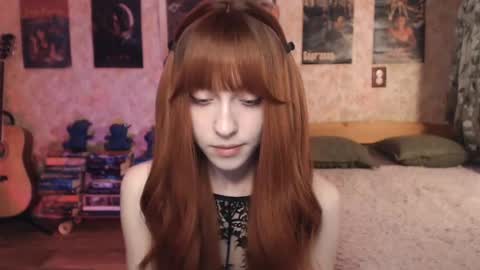 Snapshot of ellie_friendly chatting on 09/18/25, 11:29 ellie_friendly online show from 09/18/25, 11:29