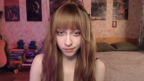 ellie_friendly online show from 04/01/26, 02:25