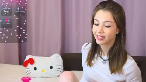 Snapshot of ellie_miller_ chatting on 10/01/25, 07:42 ellie online show from 10/01/25, 07:42