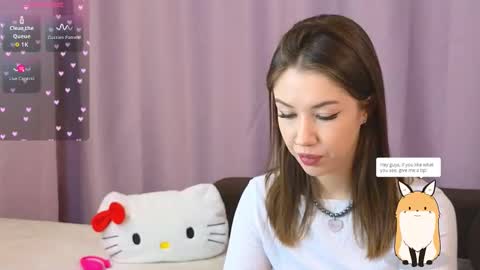 Snapshot of ellie_miller_ chatting on 10/06/25, 07:44 ellie online show from 10/06/25, 07:44