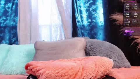 Snapshot of ellie_ramos chatting on 02/25/25, 04:53 Ellie Ramos online show from 02/25/25, 04:53