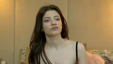 Snapshot of ellie_west chatting on 07/19/26, 05:11 EllieWest online show from 07/19/26, 05:11