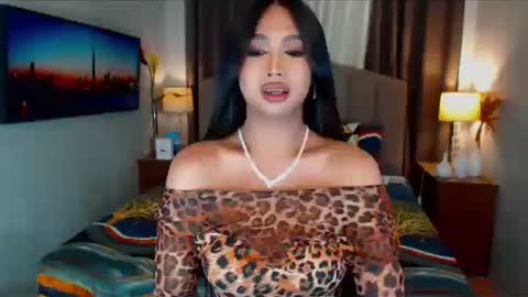 ellie online show from 01/08/25, 03:39