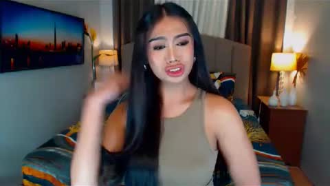 ellie online show from 01/12/25, 01:00