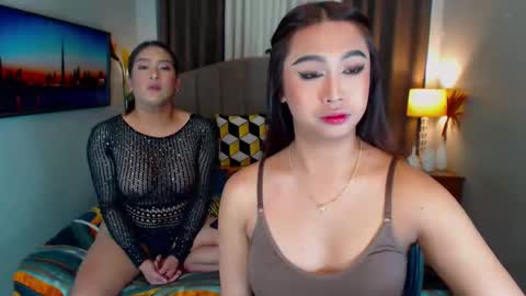 ellie online show from 03/08/25, 02:34