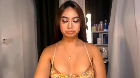 ellie online show from 03/10/26, 01:21