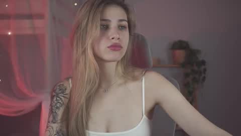 elliecutes online show from 11/22/25, 08:57