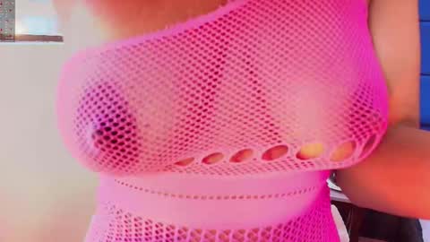 Snapshot of elliee_alves chatting on 01/15/26, 12:54 elliee_alves online show from 01/15/26, 12:54