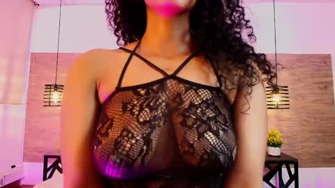 Snapshot of elliee_alves chatting on 04/27/26, 05:11 elliee_alves online show from 04/27/26, 05:11