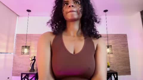 Snapshot of elliee_alves chatting on 07/23/26, 02:48 elliee_alves online show from 07/23/26, 02:48
