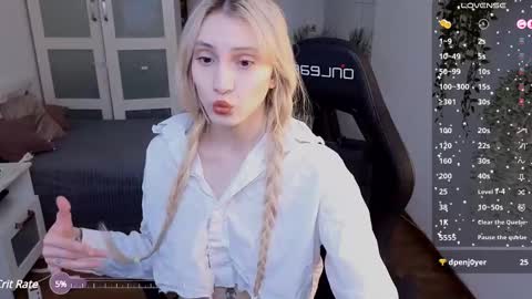 Snapshot of elliefrost chatting on 02/28/25, 09:23 elliefrost online show from 02/28/25, 09:23