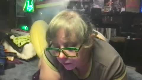 Ellie Louise online show from 10/01/25, 09:43