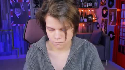 elliemurler online show from 09/25/25, 09:02