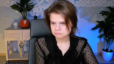 elliemurler online show from 11/28/25, 09:12