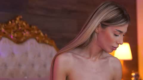 Ellie online show from 10/15/25, 08:58