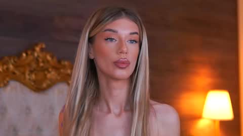 Ellie online show from 11/08/25, 09:31