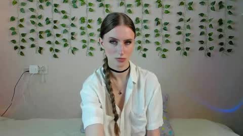 Snapshot of ellierough chatting on 05/28/26, 05:38 ellierough online show from 05/28/26, 05:38