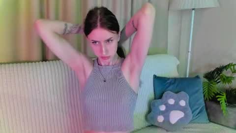Snapshot of ellierough chatting on 07/14/26, 03:22 ellierough online show from 07/14/26, 03:22
