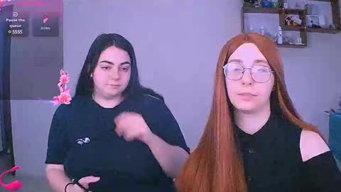 Ellie online show from 02/15/25, 10:22