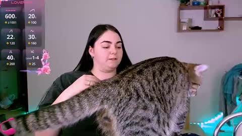 Ellie online show from 03/11/25, 07:14