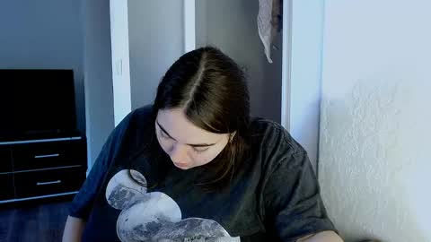 Snapshot of ellies_8 chatting on 05/14/26, 06:20 Ellie online show from 05/14/26, 06:20