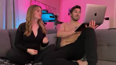 ellieveil online show from 04/21/26, 04:52