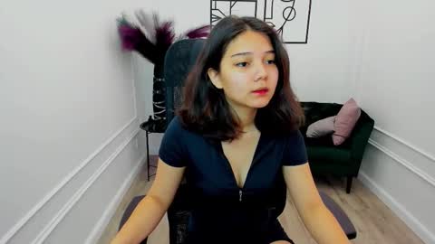 Snapshot of ellievensda chatting on 09/18/25, 11:45 ellievensda online show from 09/18/25, 11:45