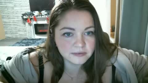 Snapshot of ellimol chatting on 01/03/25, 02:40 EliMoL online show from 01/03/25, 02:40