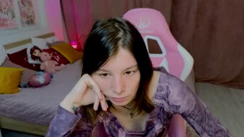 Snapshot of ellinblare chatting on 07/08/26, 10:03 Ellin online show from 07/08/26, 10:03
