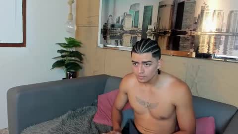 Elloit Colton online show from 11/16/25, 06:02